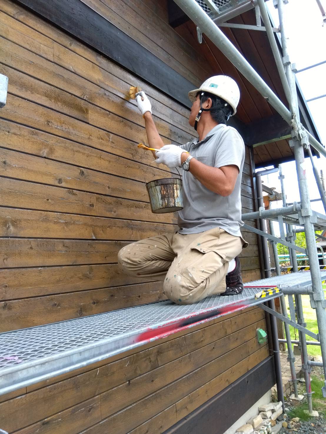 木造２階建住宅の外壁塗装工事を行います。