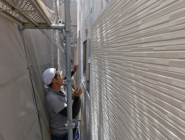 木造３階建て住宅の外壁の施工を行っております。