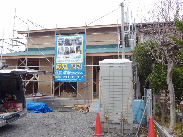 掛川市千羽で木造２階建て住宅の屋根工事及び外壁貼りの下地制作工事を行っております